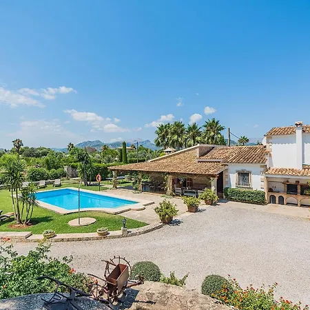 Villa Can Barretas *