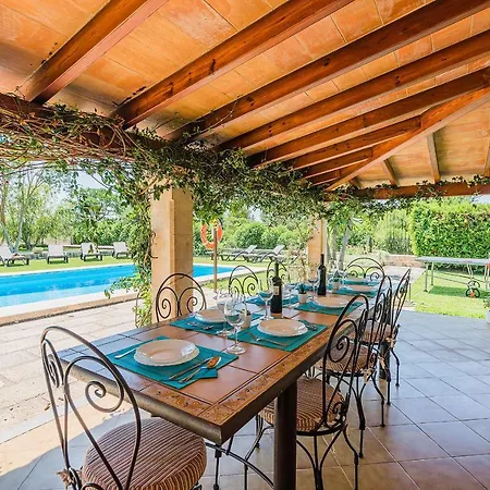 Villa Can Barretas *